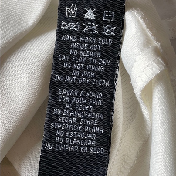 Form fitting midi dress - Picture 10 of 16